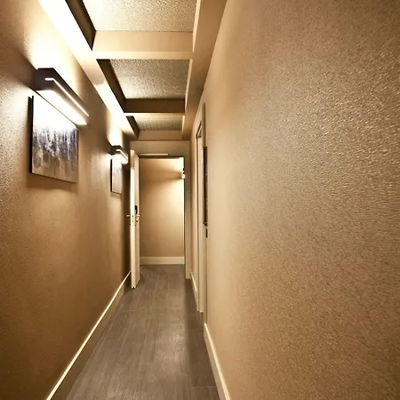 Corso 12 فندق مبيت وإفطار